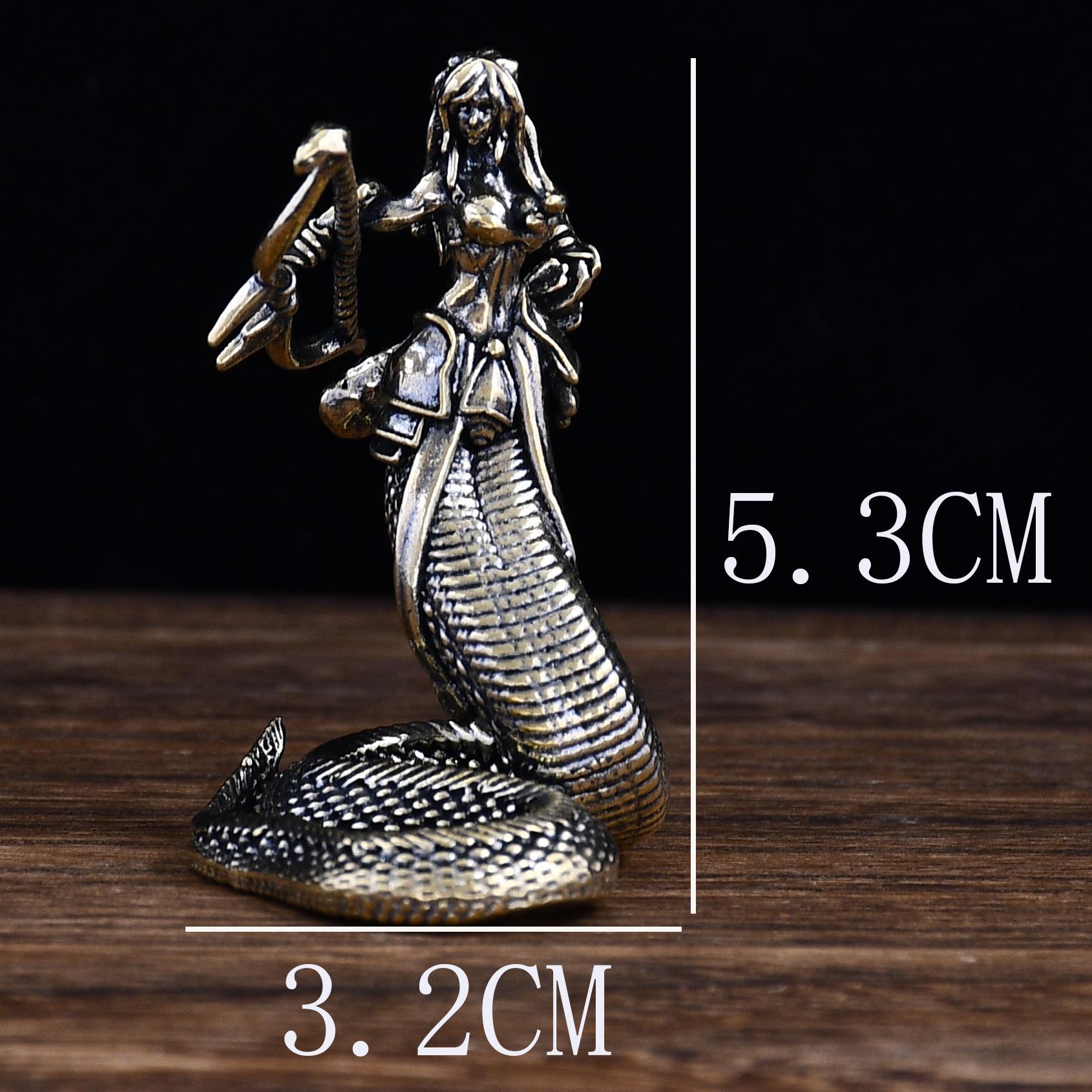 Brass Medusa Ornament: Ancient Greek Snake Woman Desktop Statue for Home or Office Decor