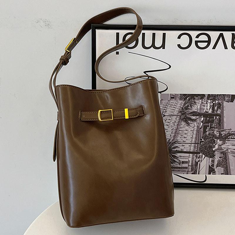 2023 Fashionable Simple Commuter Light Luxury Bag Buckle Shoulder Crossbody Bag Black Coffee Color City Simple Pu Bucket Bag