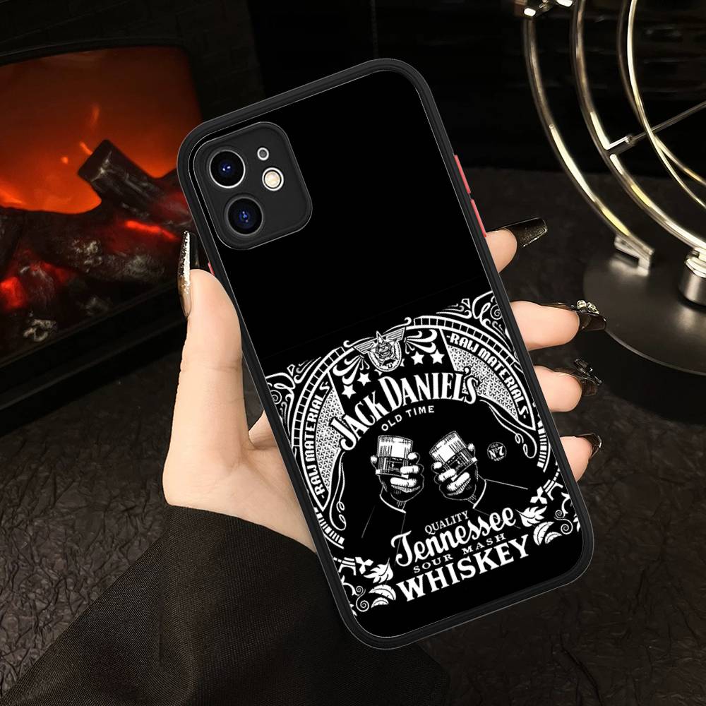 Klassische Whiskey-Logos J-Jack D-DanielS Handyhüllen für iPhone 16 15 14 Plus 13 12 11 Pro Max Matt Oft Stoßfänger Handyhülle