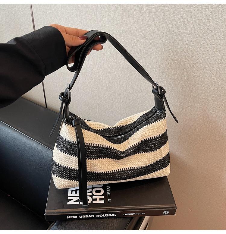 Shoulder bag, rainbow straw woven bag, seaside vacation style, simple and versatile bucket bag texture, casual and fashionable