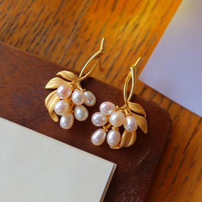 New Original Autumn Leaf Shape Pearl Simple Long Earrings Luxury Temperament High-End Exquisite Ladies  Jewelry