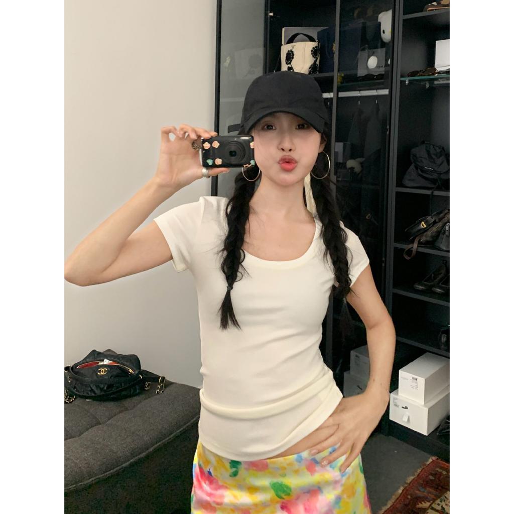 U-neck Slim-fitting Short-sleeved T-shirt for Women, Summer New Korean Waist-pinching and Thin Fashion Tops Are Trendy