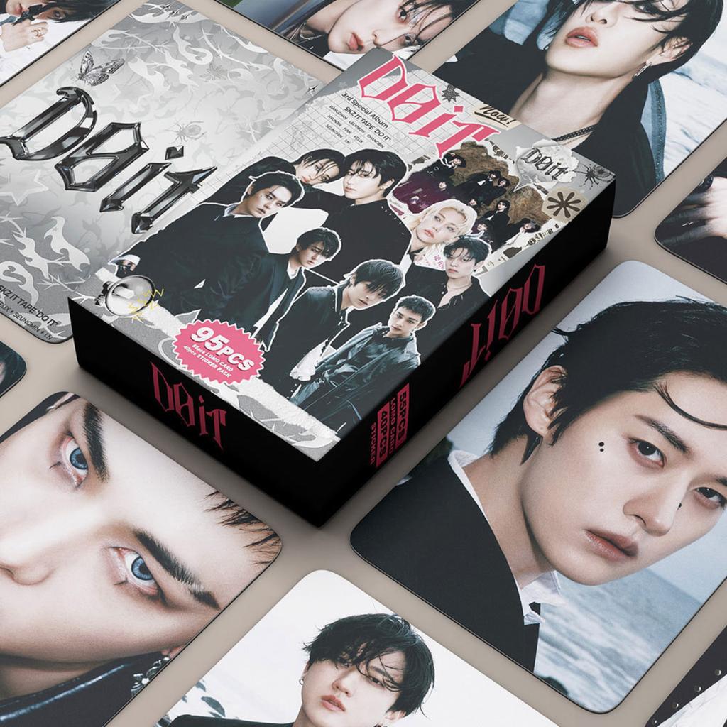 55 Karten 40 Sticker Kleine Fotokarten mit Stars, Merchandise und LOMO Sammelkarten.