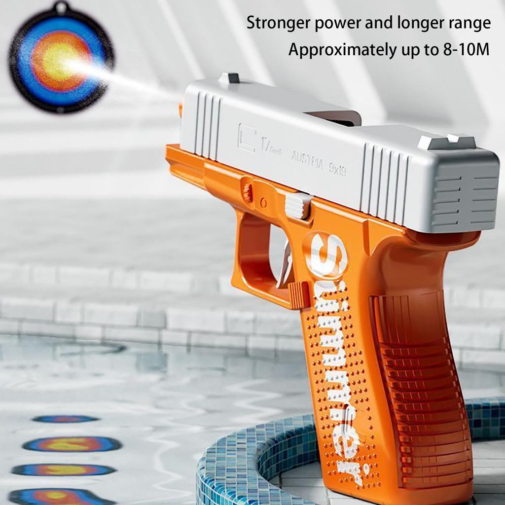 In summer, manually press the water gun to spray water with high pressure and long range, causing continuous water fights indoor