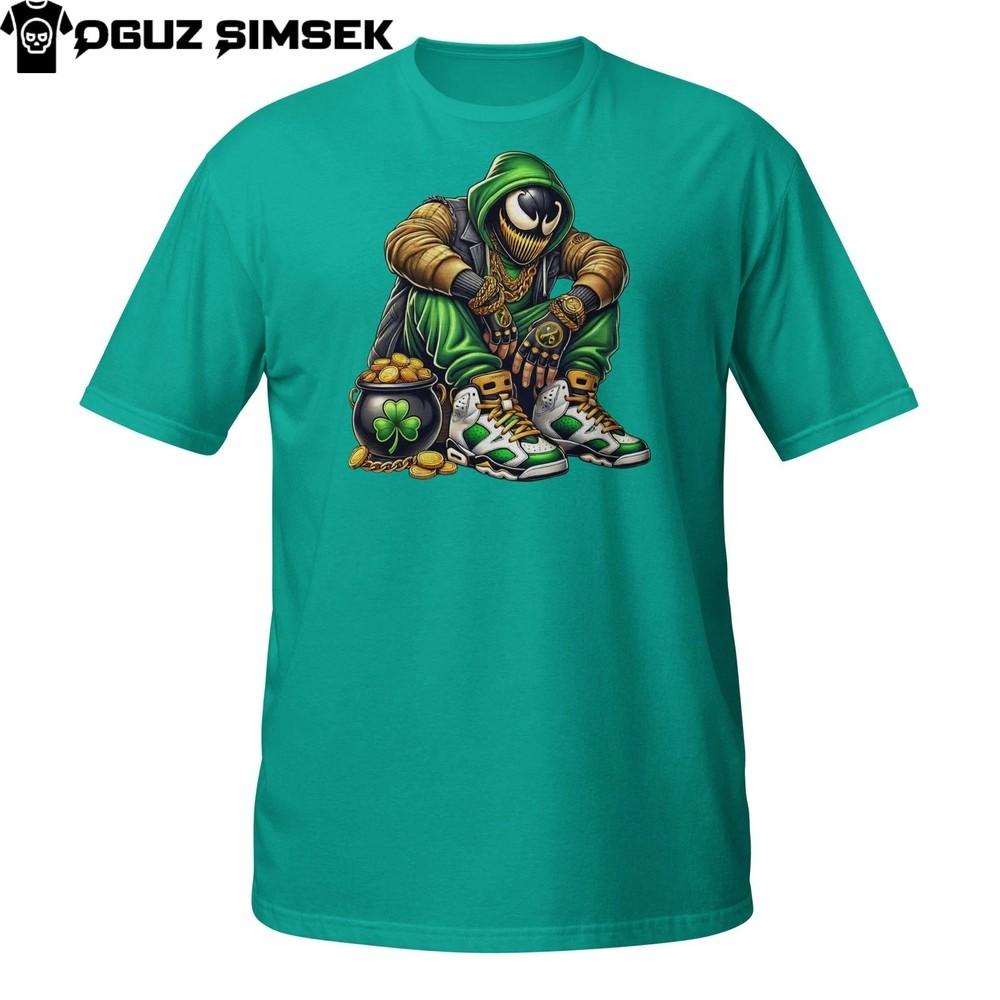 

Streetwear Leprechaun Shirt – Lucky Cartoon Gangster with Clover Bag M