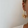 Luxury Golden Flower Ear Cuffs: Stylish, Bold, Sweet Temperament Jewelry