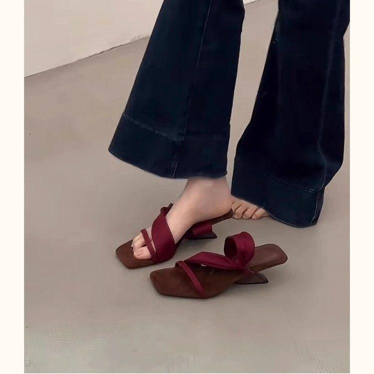 

Цветовая гамма, ретро квадратный носок, замша, танкетка, женские летние босоножки с открытым носком на высоком каблуке 40 красный