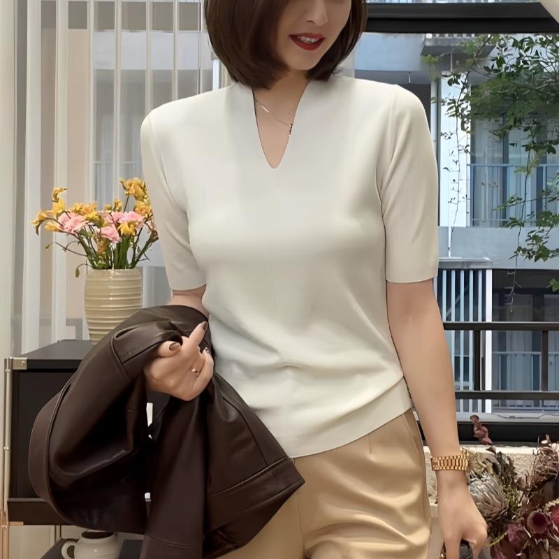 Summer thin V-neck ice silk short-sleeved knitted sweater women's summer new temperament high-end slim-fit inner top