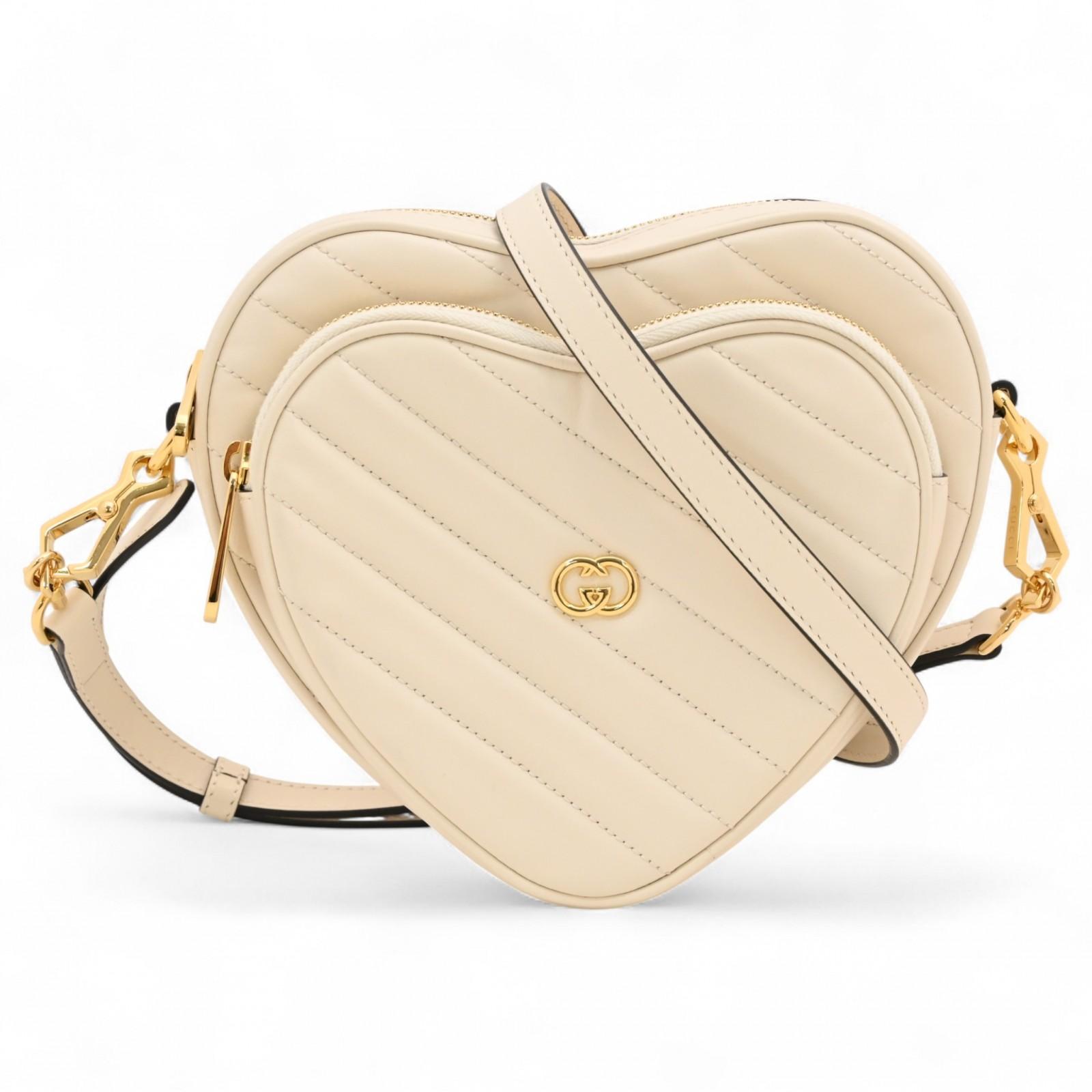 

Auth GUCCI Interlocking G Heart Shoulder Bag Ivory Leather gu9980ng