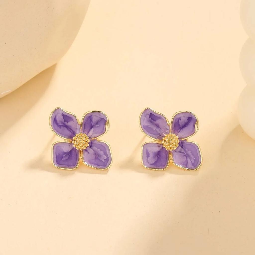 White Color Dripping Oil Flower Stud Earrings for Women Four-petal Gold Electroplating Ear Stud New Trendy Girls Jewelry