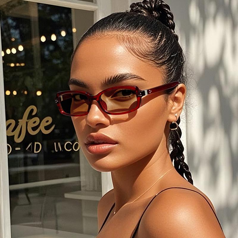 Vintage  Rectangle Sunglasses Women For Men Luxury Brand Designer Sun Glasses Punk Popular Outdoor Driving Rivet Shades Uv400