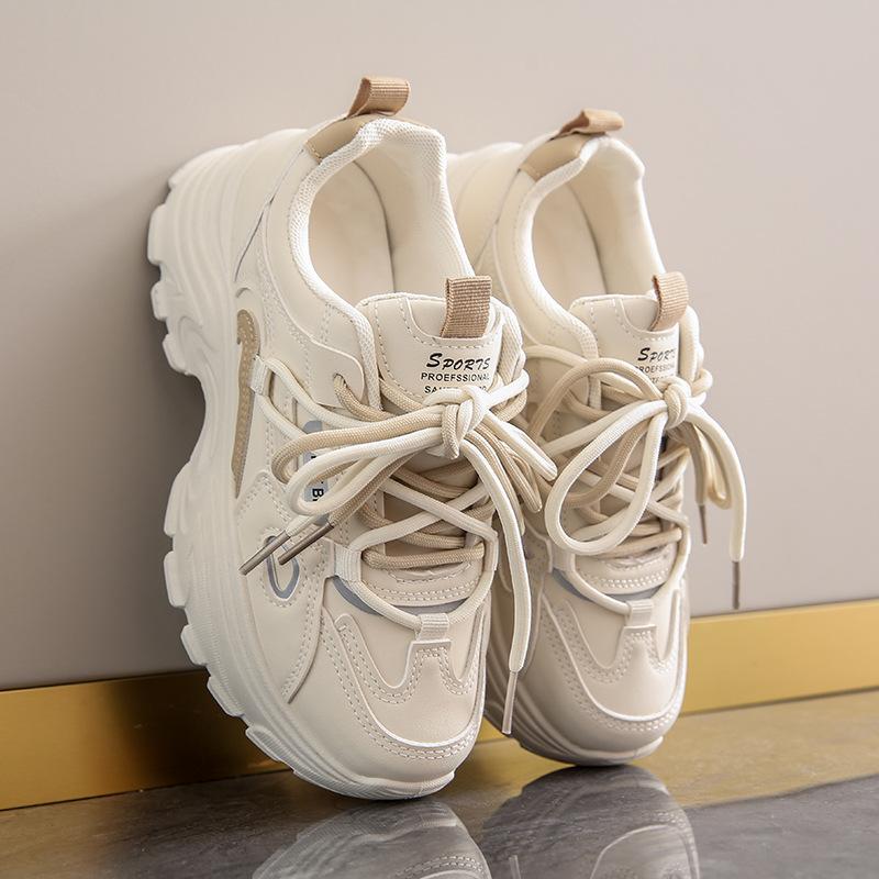 

Кросівки тата жіночі інс тренд 2024 весна нові на товстій підошві спортивні універсальні легкі вибух збільшення повсякденні білі кросівки 40