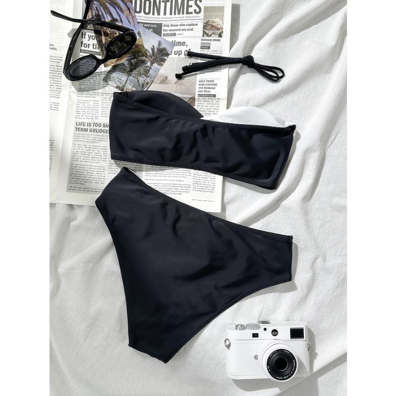 Women's Black And White Twist Front Two-Piece Bikini Swimsuit
