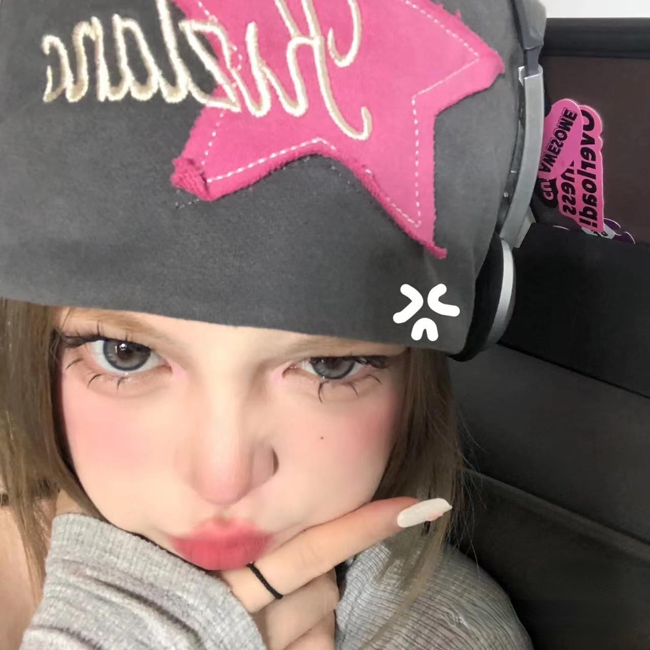 

Patch pink stars stacked hat girls show face cute retro spice girl embroidery letter bald hat tide one size fits all чорний