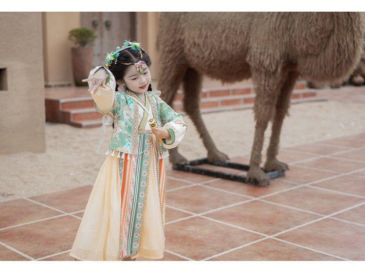 Autumn Western-Style Ethnic Hanfu: Girls' Retro Performance Costume