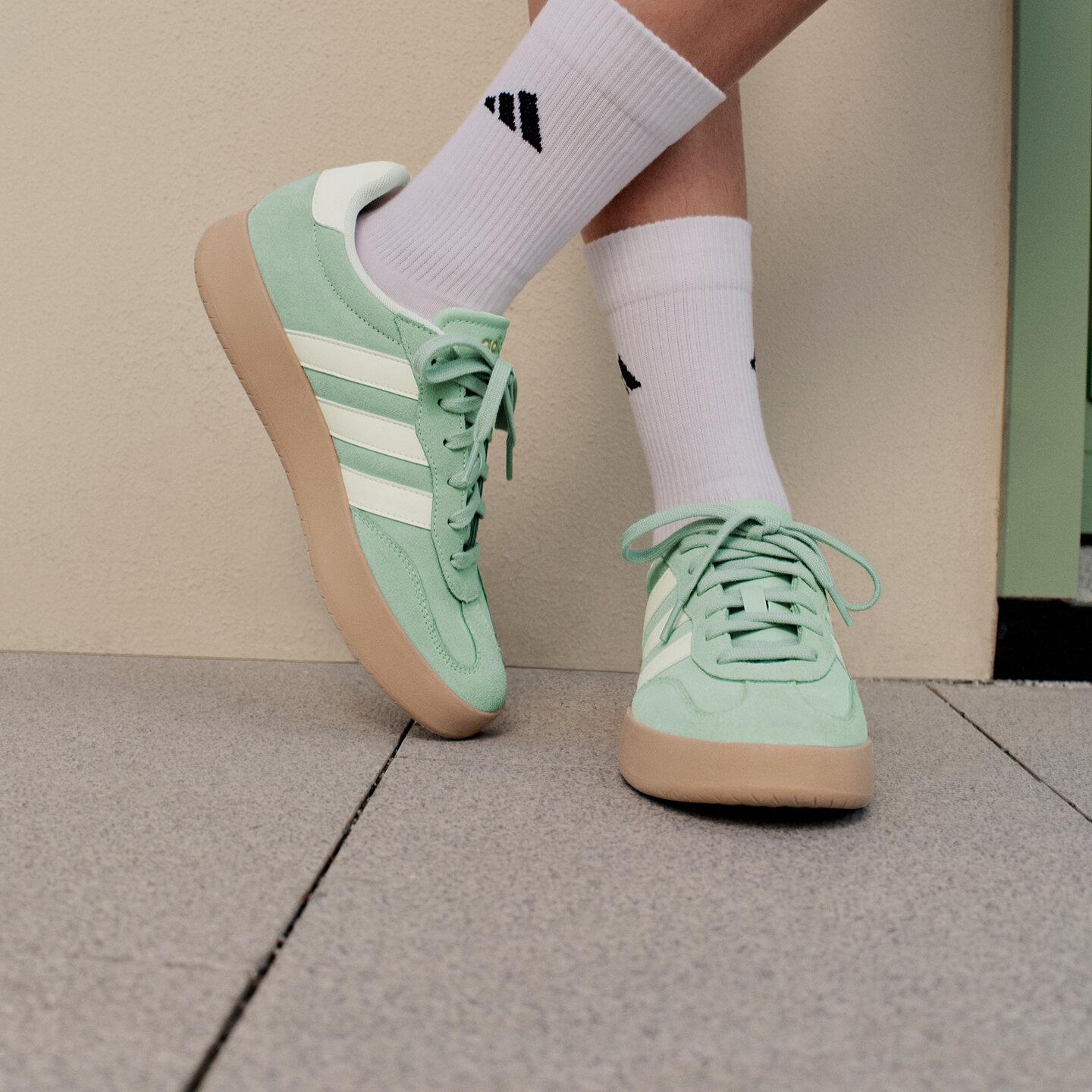 Adidas BARREDA Low top German Army Trainers Unisex Green White 35.5
