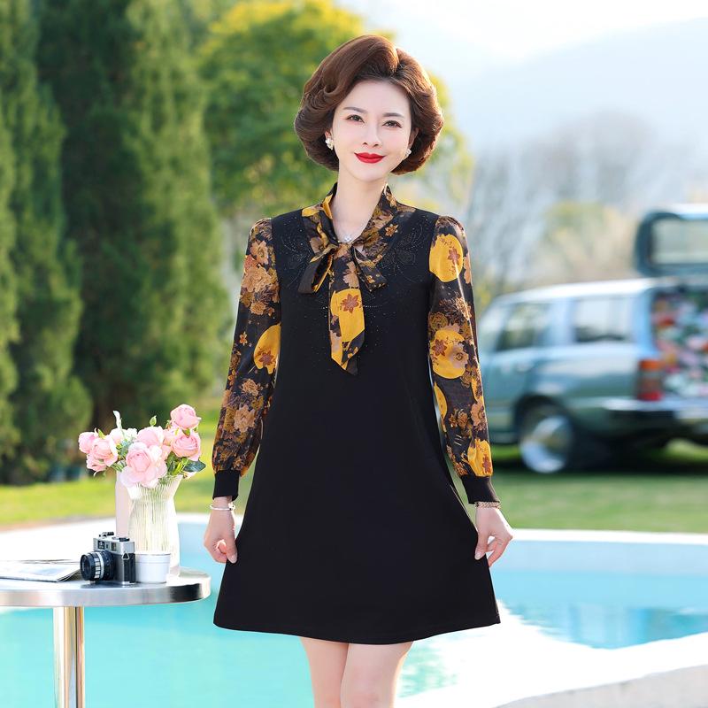 Spring Fashion Long-Sleeved T-shirt for Middle-aged and Elderly Women