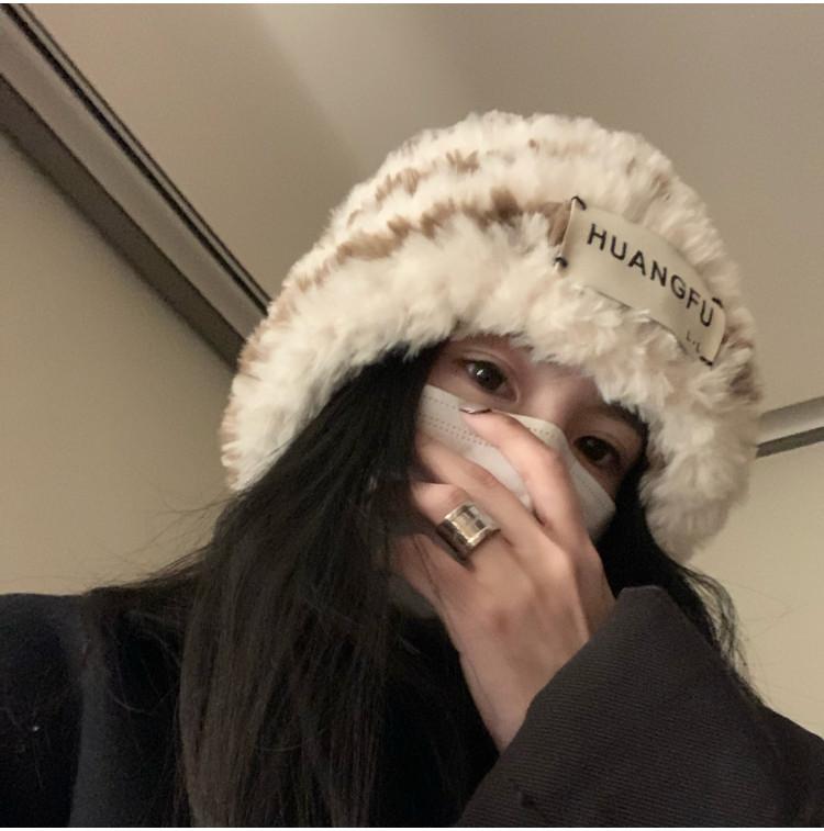 Fashionable Warm Knit Hat For Women Trendy Fluffy Beanie With Cute Bear Patch