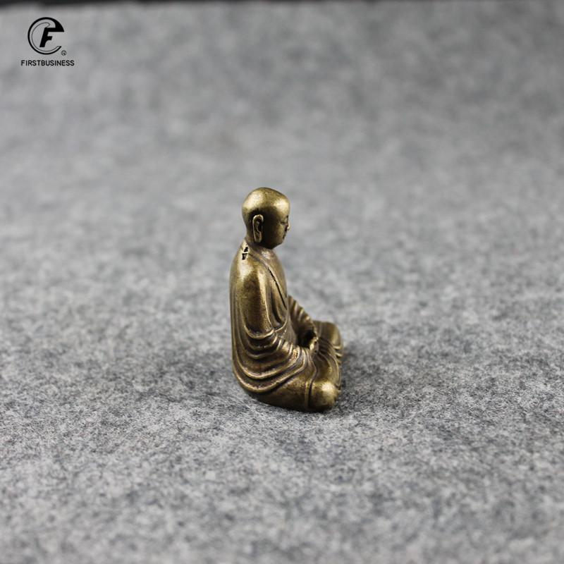 Antique Bronze Buddha Statue Mini Portable Brass Bodhisattva Sculpture Ornaments Home Feng Shui Decor Office Desk Decorations