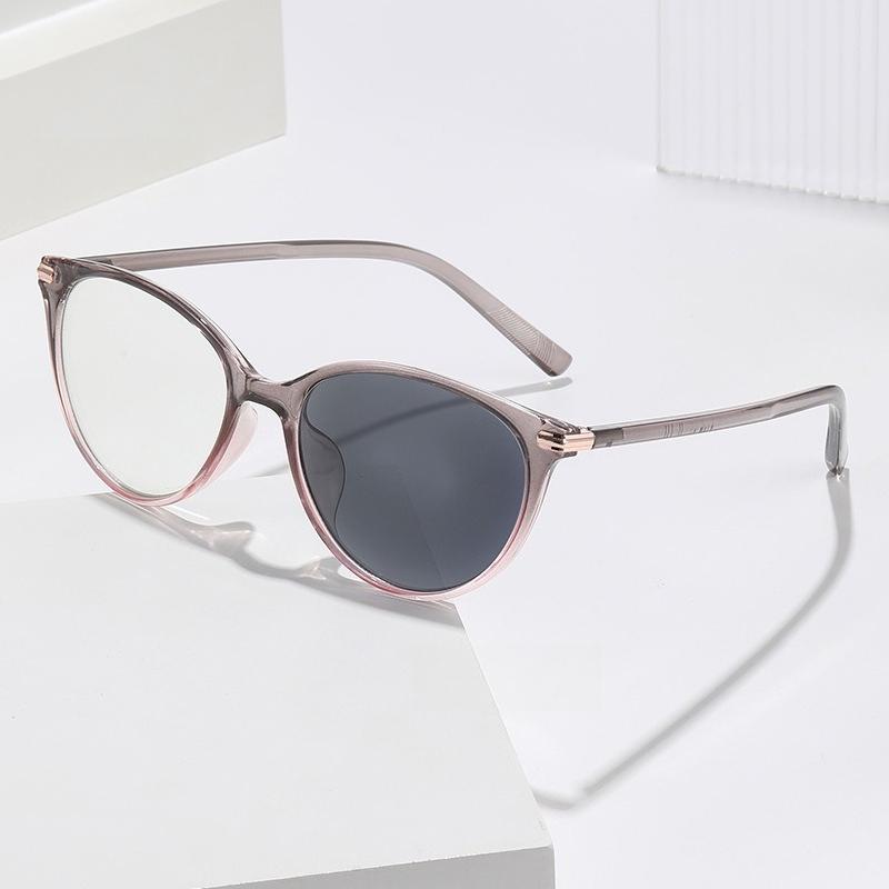 2026 New Cat-Eye Photochromic Myopia Glasses Unisex Ultra-Lightweight Premium Anti-Blue Light Eyewear Minus Diopter 0 To -4.0