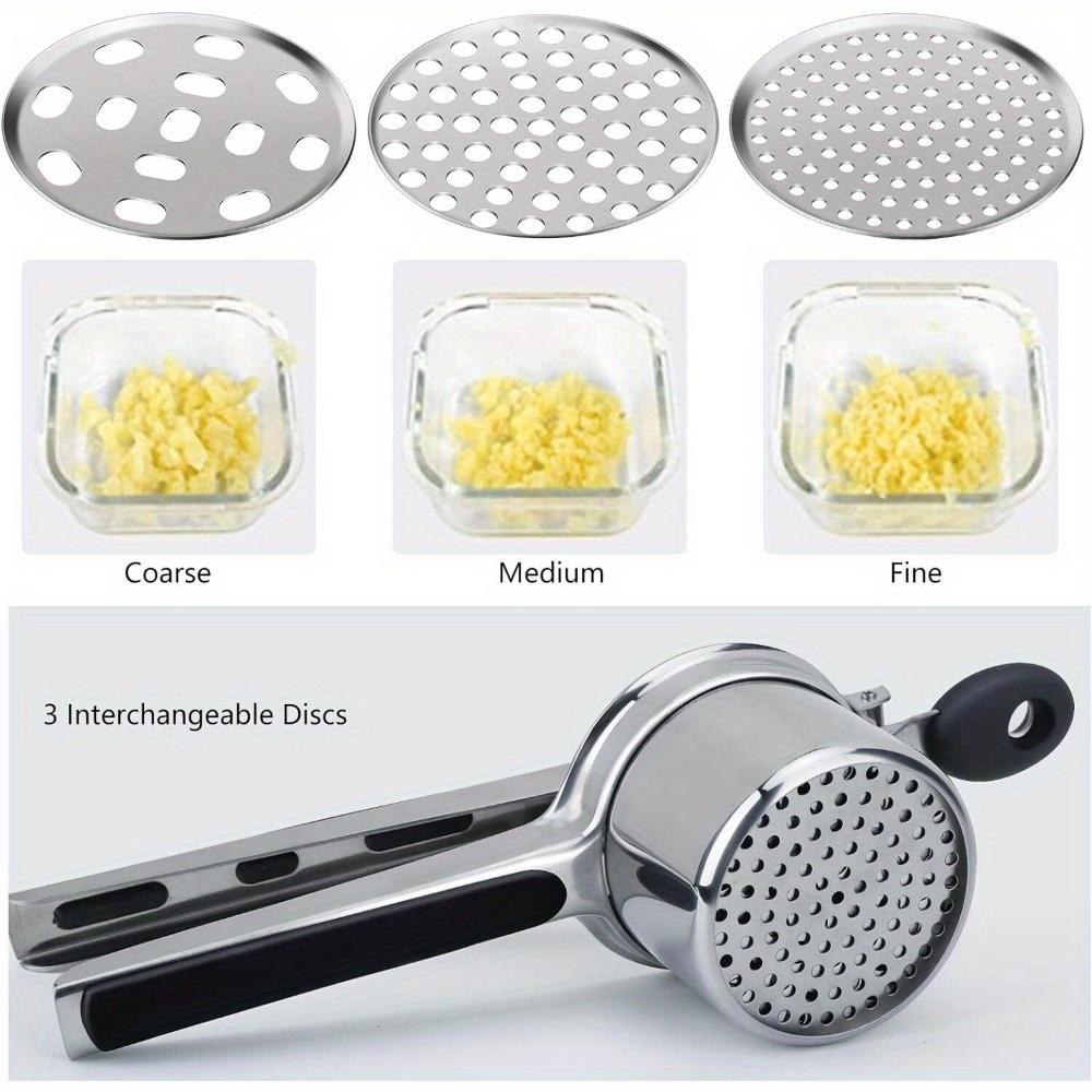 Stainless Steel Tools Are Used for Mashing Potatoes, Including Three Slices for Crushing Fruit and Making Spaghetti Slices.