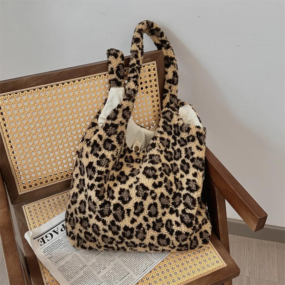 Winter Plaid Women's Plush Shoulder Bags Vintage Leopard Ladies Furry Handbags Large Capacity Female Faux Lamb Wool Tote Bag