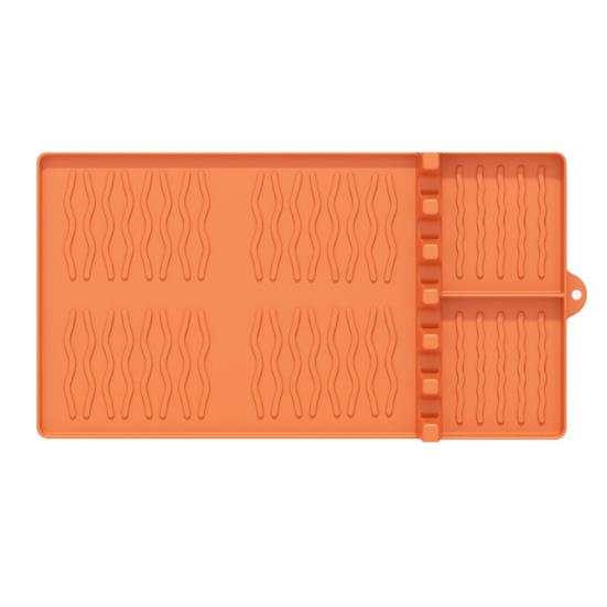 Silicone Grill Mat Heat-Resistant Multi-Slot Tool Organizer for BBQ Grilling Non-Slip Food-Grade Side Shelf Pad with Grease Drip Tray Dishwasher Safe