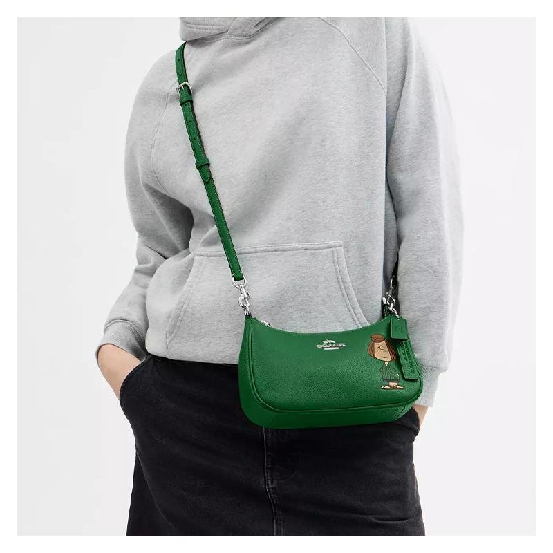 COACH PEANUTS co-branded Teri 24 printed pattern hardware pebbled leather shoulder crossbody handbag medium women's green