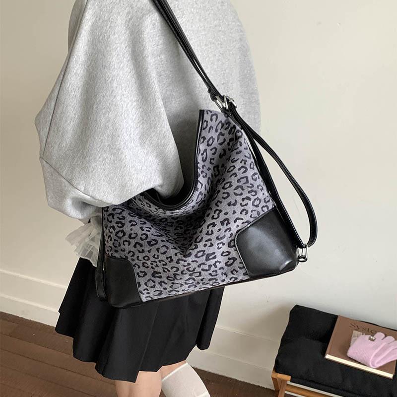 Vintage Leopard Tote Bag For Women Luxury Design Large Capacity Crossbody Bags Casual Fashion Splicing Backpacks