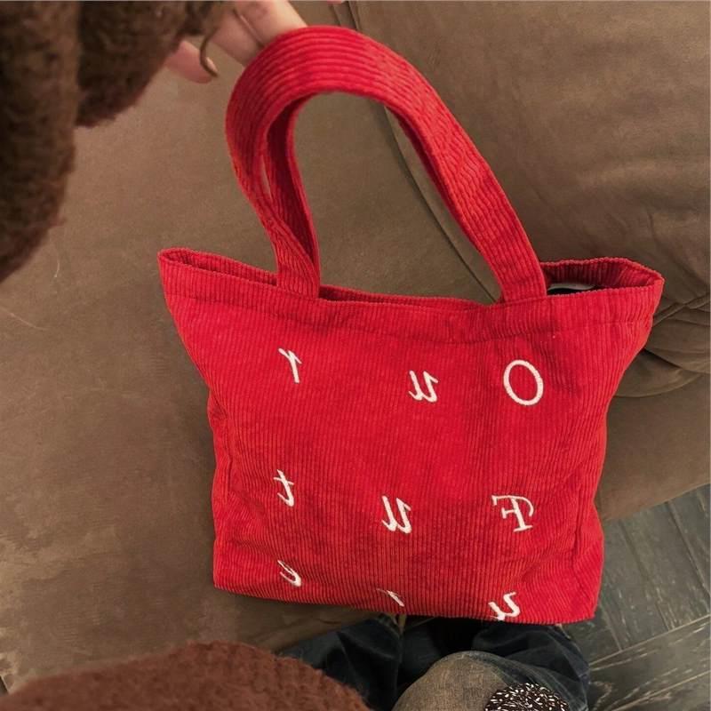 

Оригинальный дизайн Весна Япония Корея Вельветовая вышитая буква сумка для путешествий Студенческая сумка через плечо литературный досуг женская