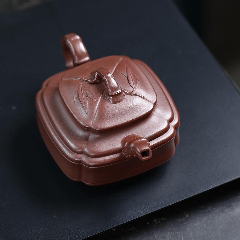 

310ml Elegant Yixing Purple Clay Teapots Handmade Pot Raw Ore Purple Mud Tea Brewing Kettle with Filter Zisha Tea Set Ornaments