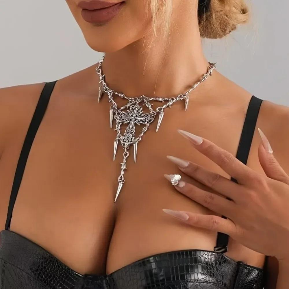 Punk Thorn Rivet Necklace for Man Woman Retro Hip Hop Clavicle Chain Female Y2K Jewelry Hot Girl Choker Accessories