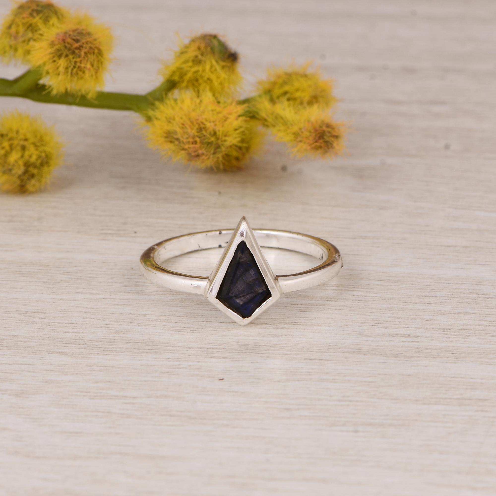 

Кільце-кайт з лабрадоритом, Мінімалістичне кільце зі стерлінгового срібла 925 проби, Витончене геометричне кільце з дорогоцінним каменем, Бохо ручної роботи прикраса подарунок для неї 10