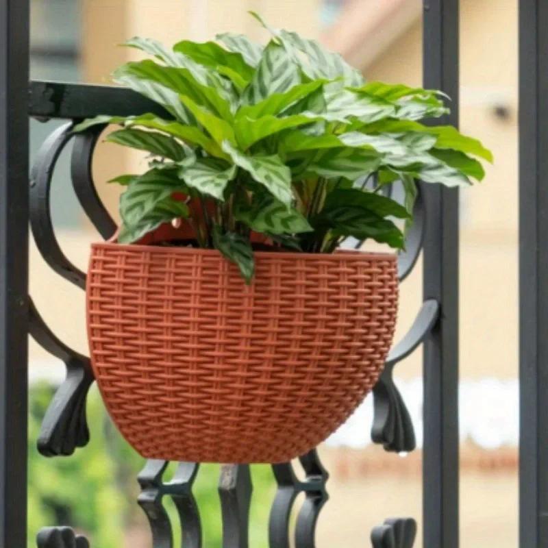1Pc European Style Wall Hanging Half Round Flowerpot Imitation Rattan Planter for Balcony Outdoor Decor