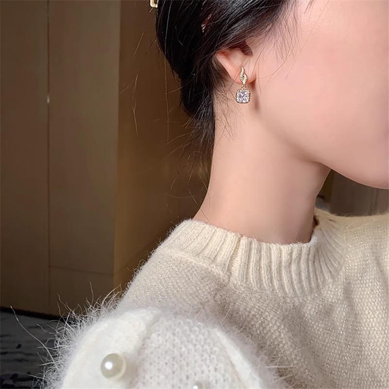Silver Needle Versatile Micro-inlaid Zircon Stud Earrings