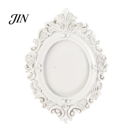 European Style Ornament Holder Vintage Jewelry Tray, Ornate Carved Ring Dish with Gold or White Finish, Elegant Decorative Resin Trinket Organizer for