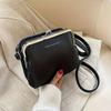 Schicke Umhängetasche im Vintage-Stil für Damen Vielseitige Schultertasche/Clutch-Kombination Abnehmbarer Riemen Reißverschluss Einfarbig Kunstleder