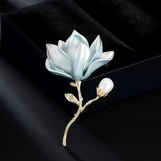 Magnolia Flower Brooch Zinc Alloy Faux Pearl Flower Lapel Pin Sweater Cardigan Coat Business Suit Decoration Men Women Clothing Accessories