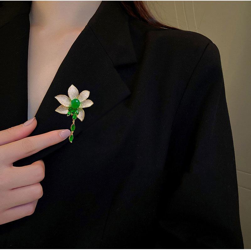 Senior Brooches Flower Leaf Brooch Pins for Women Suit Pendant  Fashion Brooches Jewelry