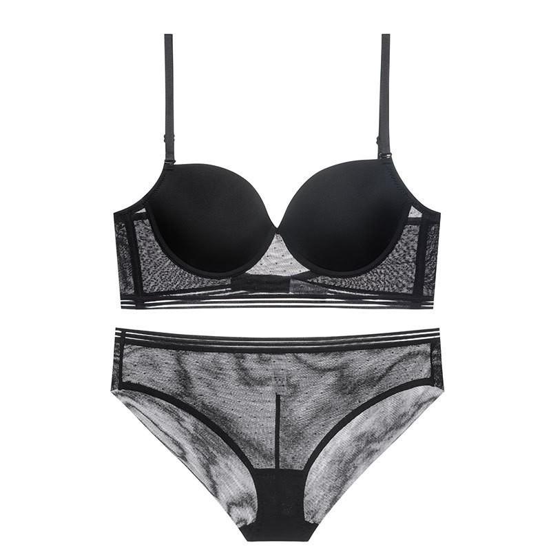 Sexy U-shaped halter, beautiful back underwear, smooth and seamless solid color underwear, big breasts and small, gather and support bra.