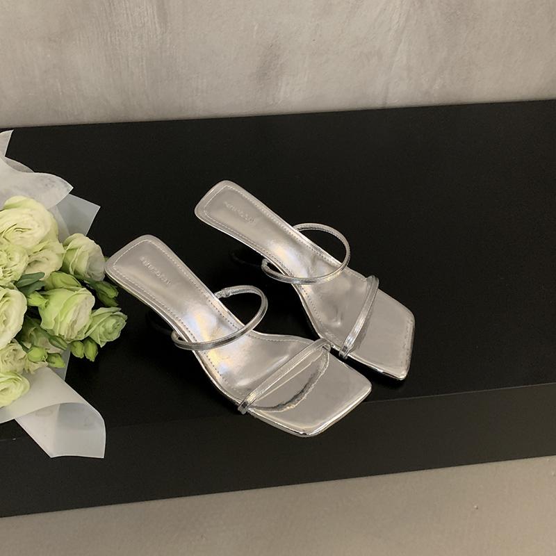 

Летние женские шлепанцы с открытым носком, модная обувь с узкой перемычкой, женские уличные вечерние туфли, слайды на толстом каблуке 35 серебряный