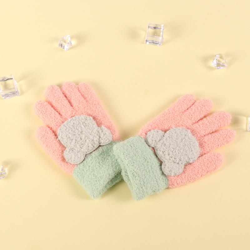 Children's gloves full finger cute bear velvet thickened warm skin-friendly hand care children outdoor play knitting autumn and winter