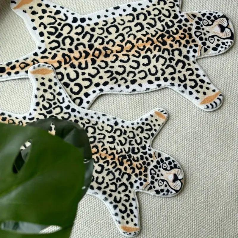 Irregular Living Room Carpet Stain Resistant Long Strip Sofa Carpet Bedroom Easy To Maintain Bedside Carpet