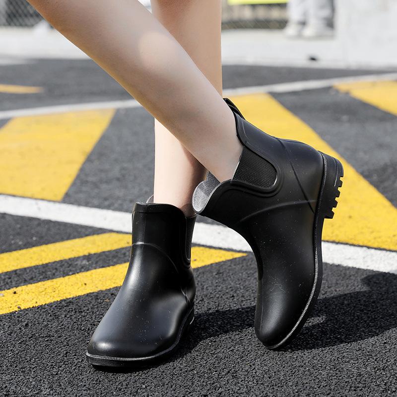 Rain Shoes Women's Short Tube New Fashion Water Shoes Non-slip Waterproof Light Wear-resistant Water Boots Car Wash Kitchen