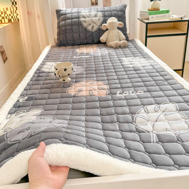 Coral milk fleece thickened flannel mattress cover blanket mattress quilt bedding mattress