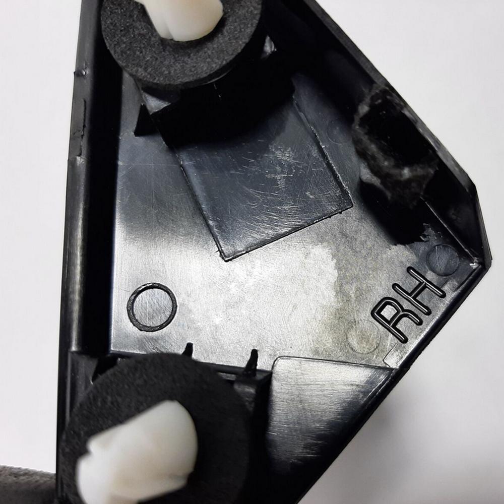 Right Side Door Pillar Corner Trim Molding For Hyundai Kona 2018-2023 86190J9000