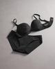 Bra fits the chest well and Creates beautiful keeps cleavage even when comfortable to fits up to G large size BL D70 [Wacoal] [Ribbon bra, lasts]