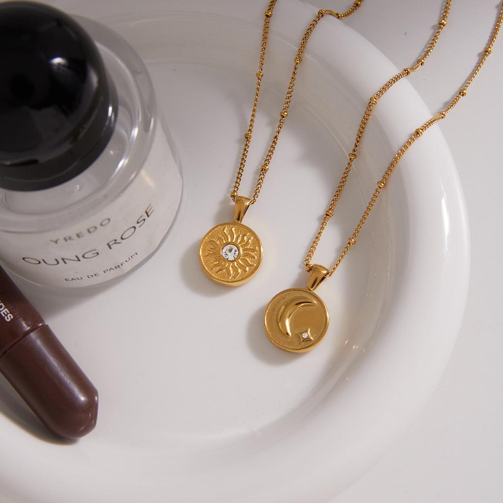 Stainless Steel Sun Moon Double-Sided Pendant Necklace 18K PVD Plated Waterproof Jewelry Gift Accessories