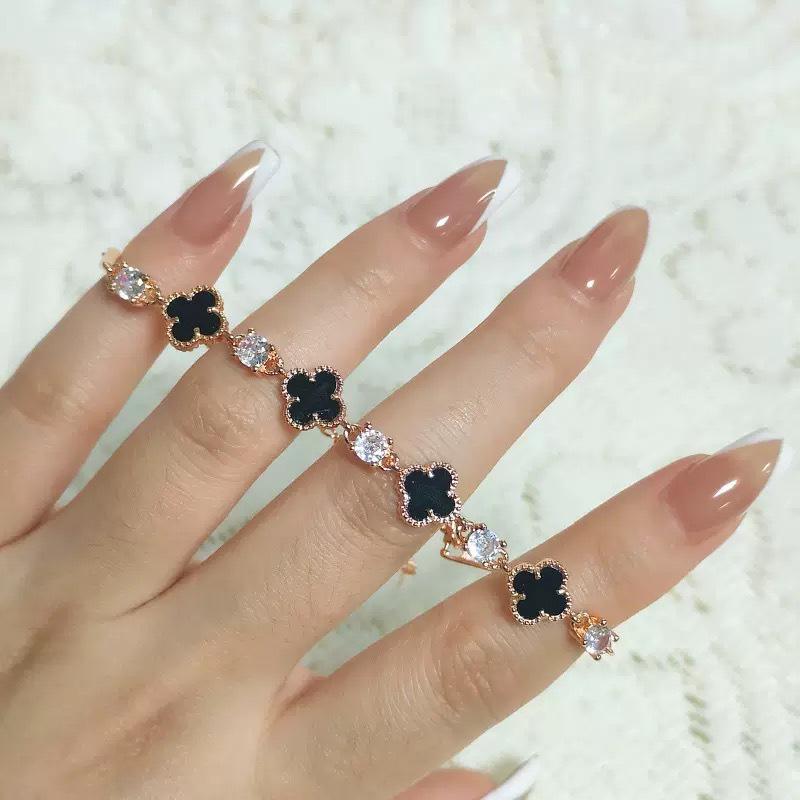 Браслет Zhongying Jewelry с четырехлистным клевером и ракушкой: Женский элегантный роскошный браслет