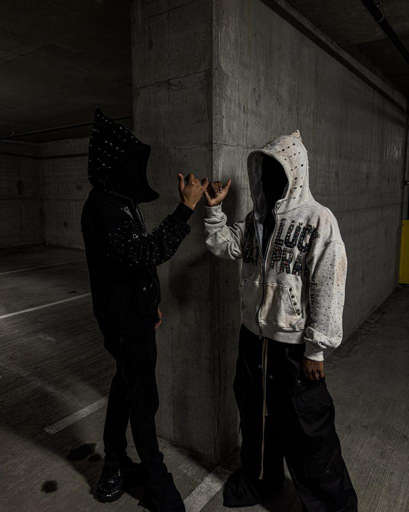 Versatile Hooded Sweatshirt Cardigan with Full Diamond Design - Trendy Streetwear